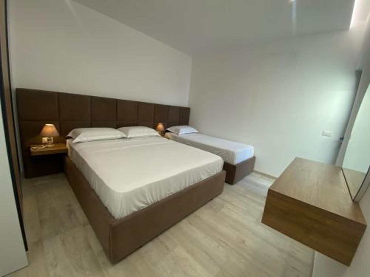White Beach Villa 2 - Luxury