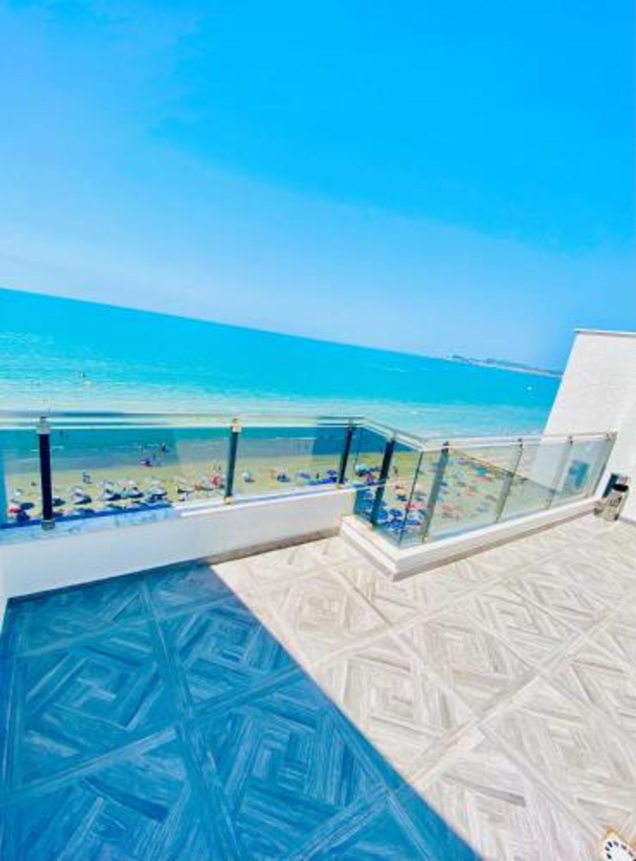 luxury Penthouse shkembi kavajes