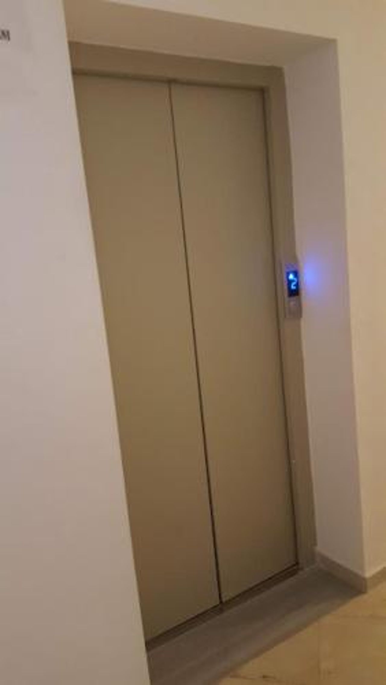 2 bedroom apartment 100m from beach