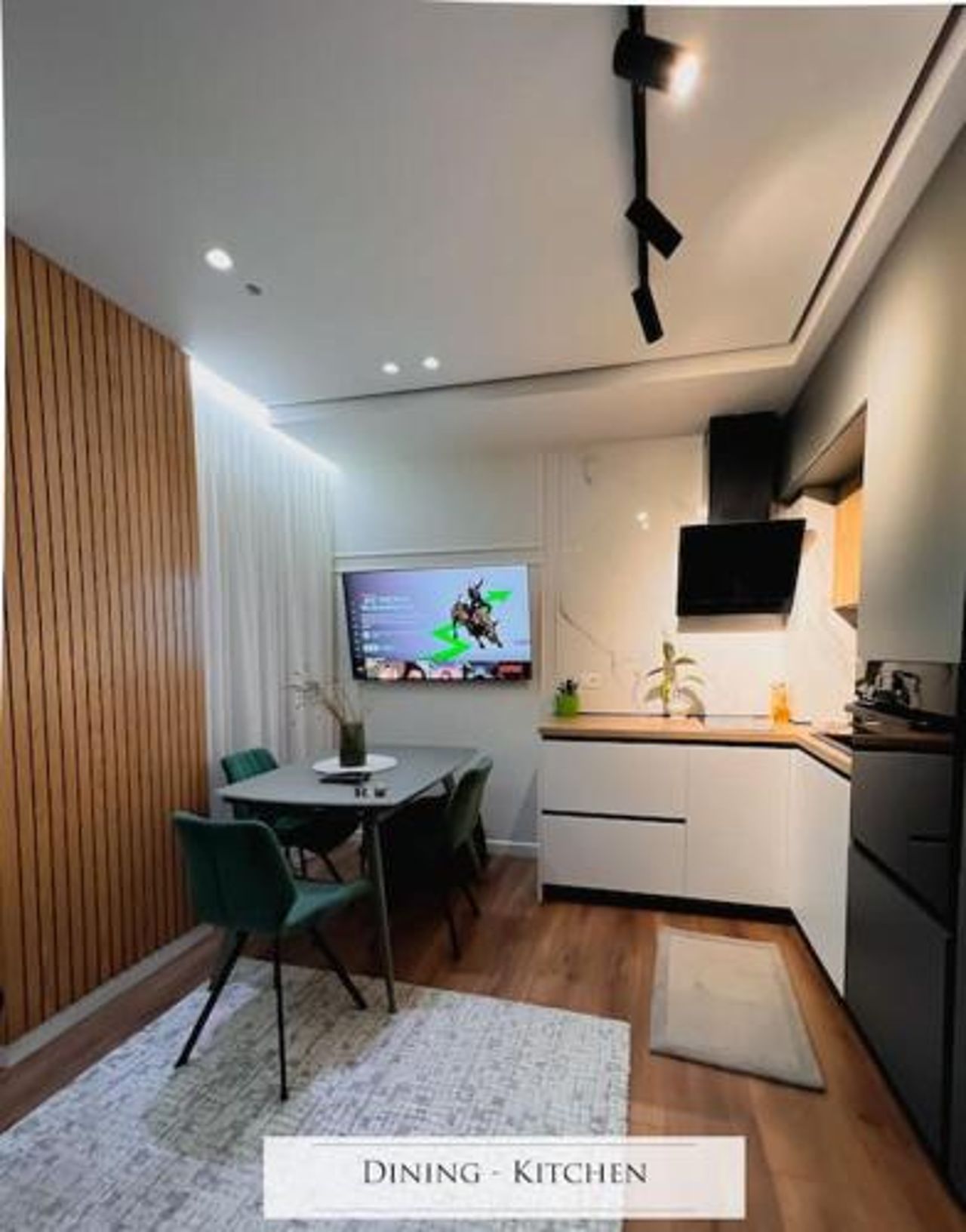 Sunset Sea View Luxury Apartment
