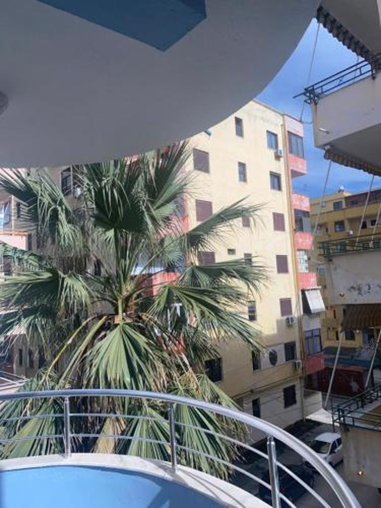 Apartment close to the Beach with Balcony