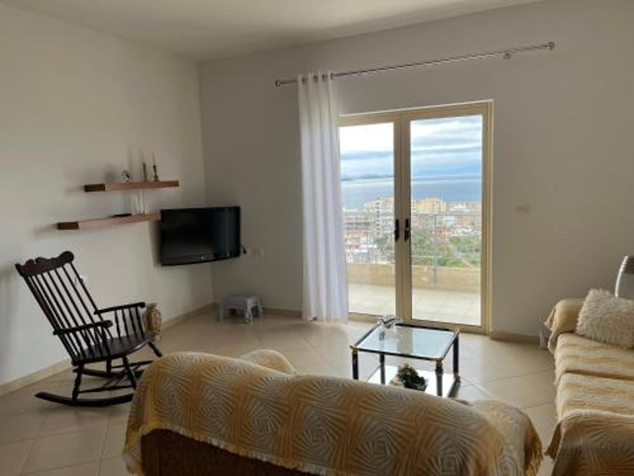 LAN'S Apartment