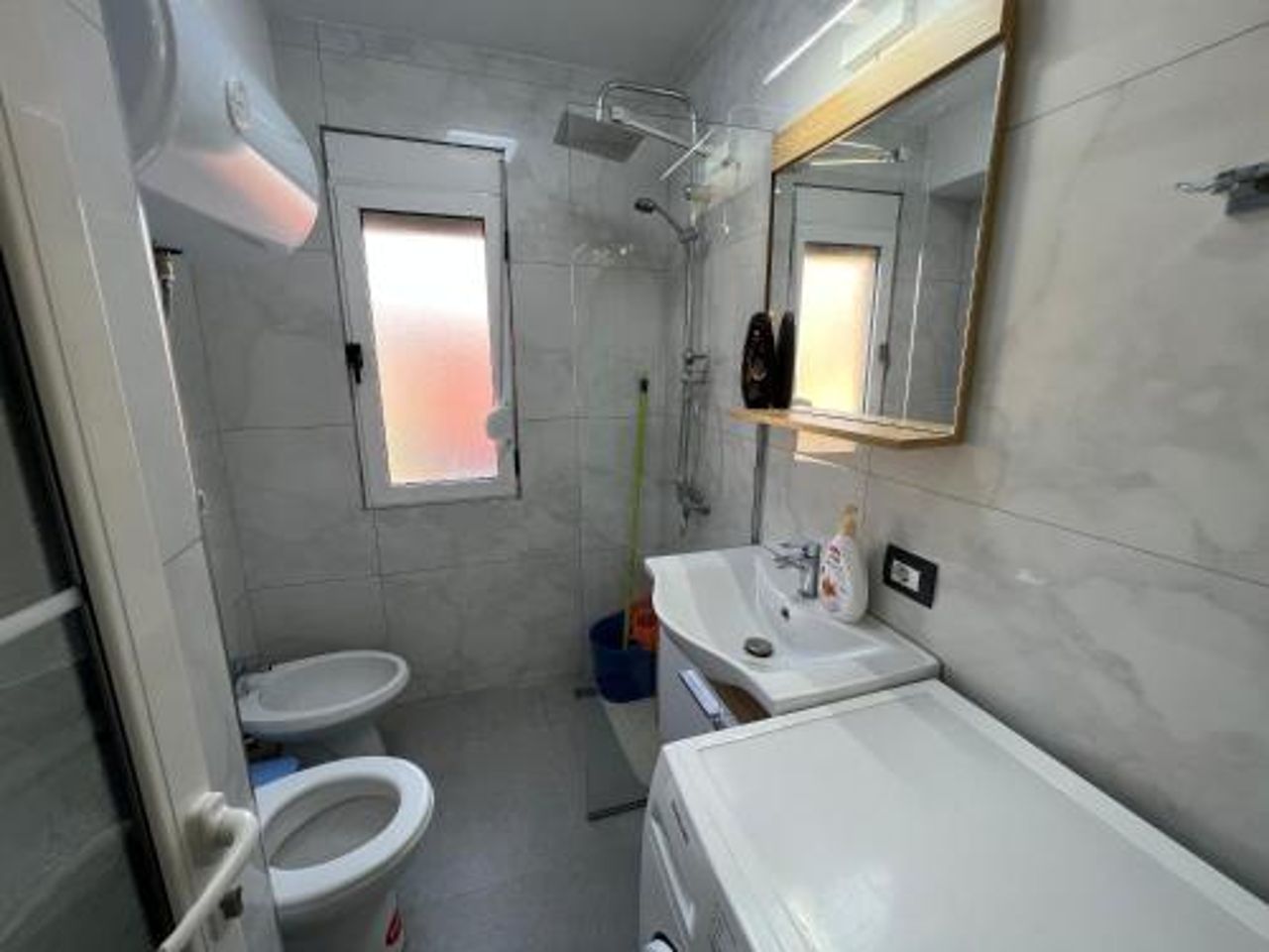 Leti Apartment 21 Dhjetori