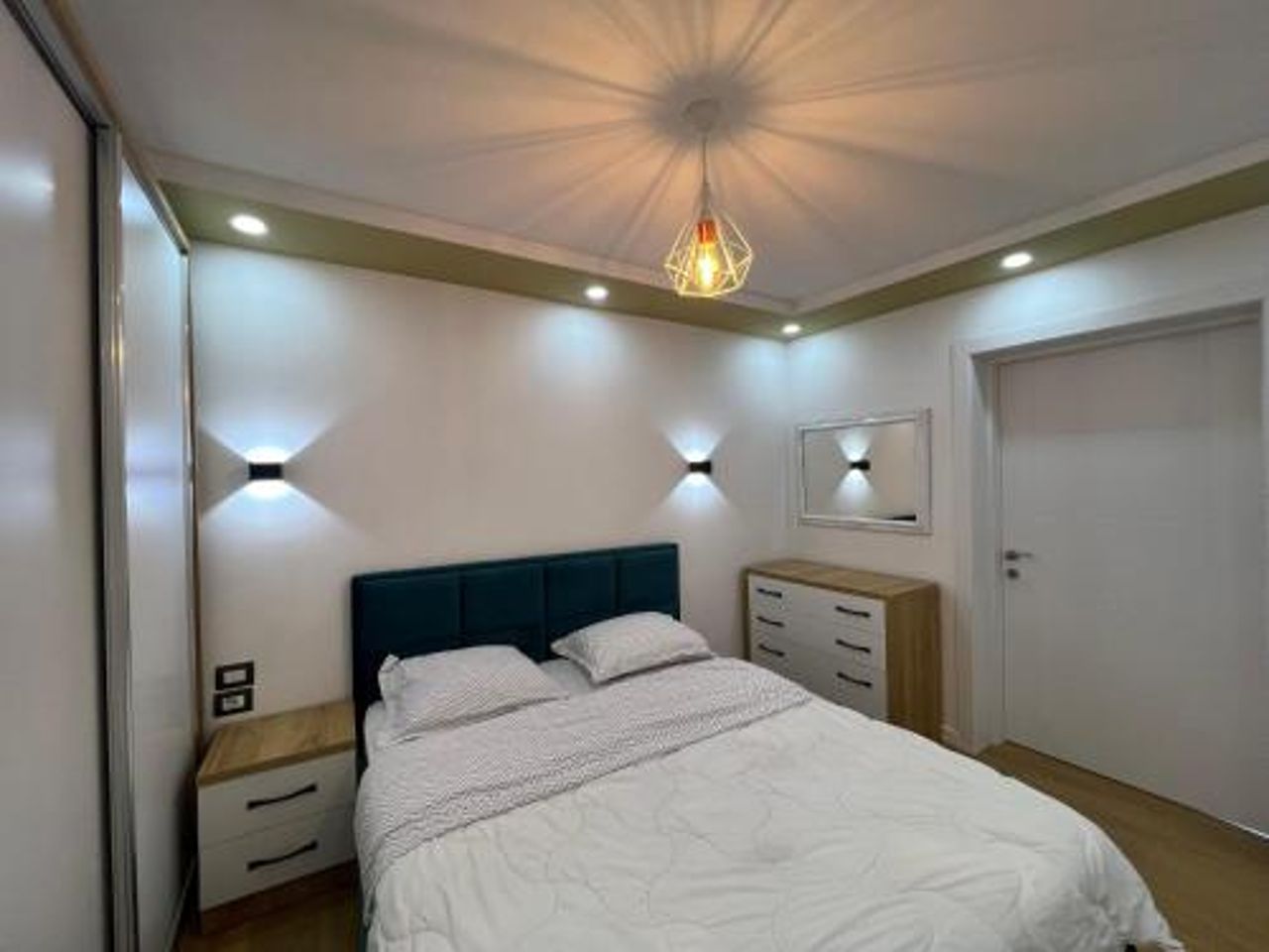 Leti Apartment 21 Dhjetori