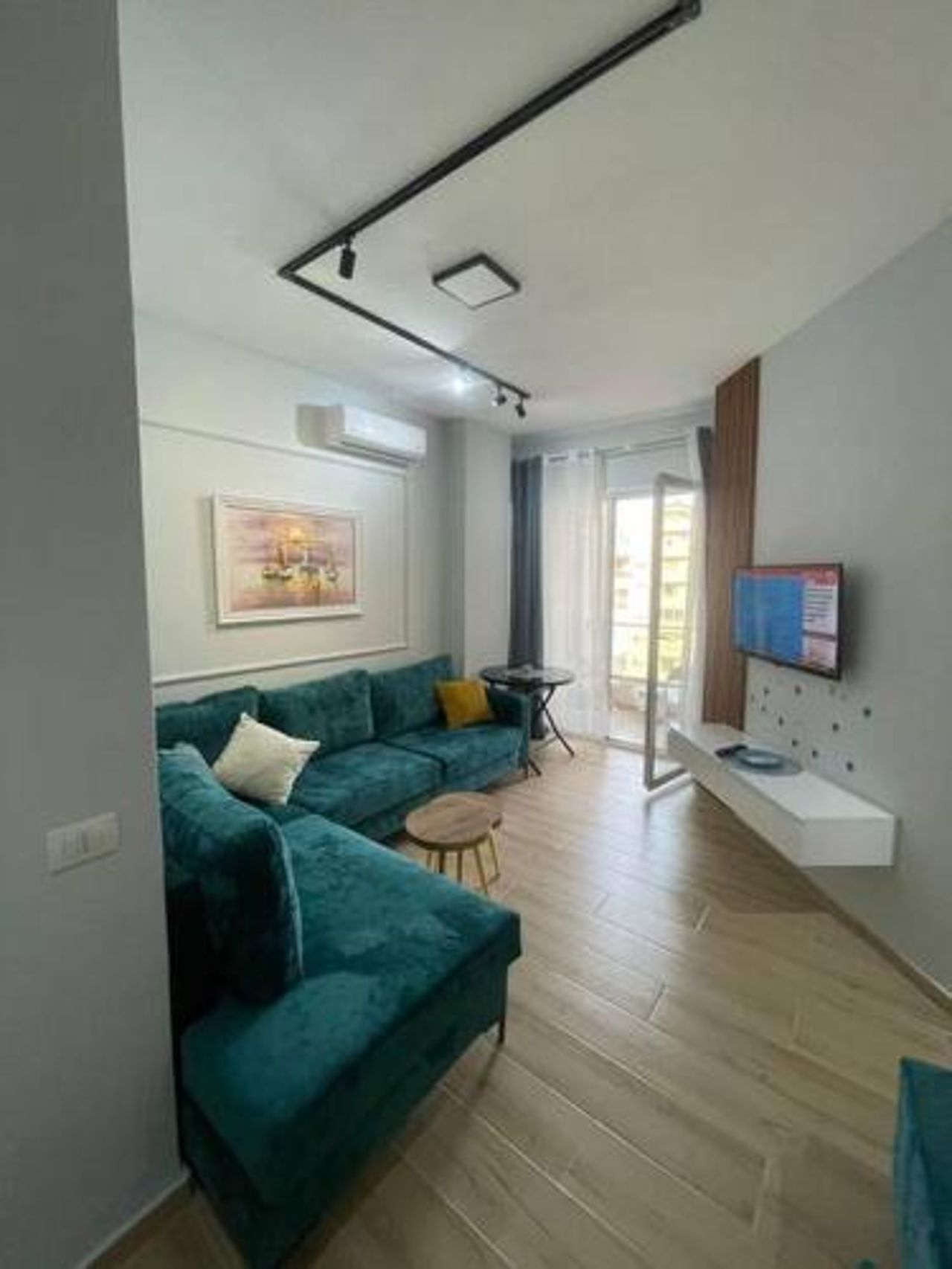 Prime location & Classy flat