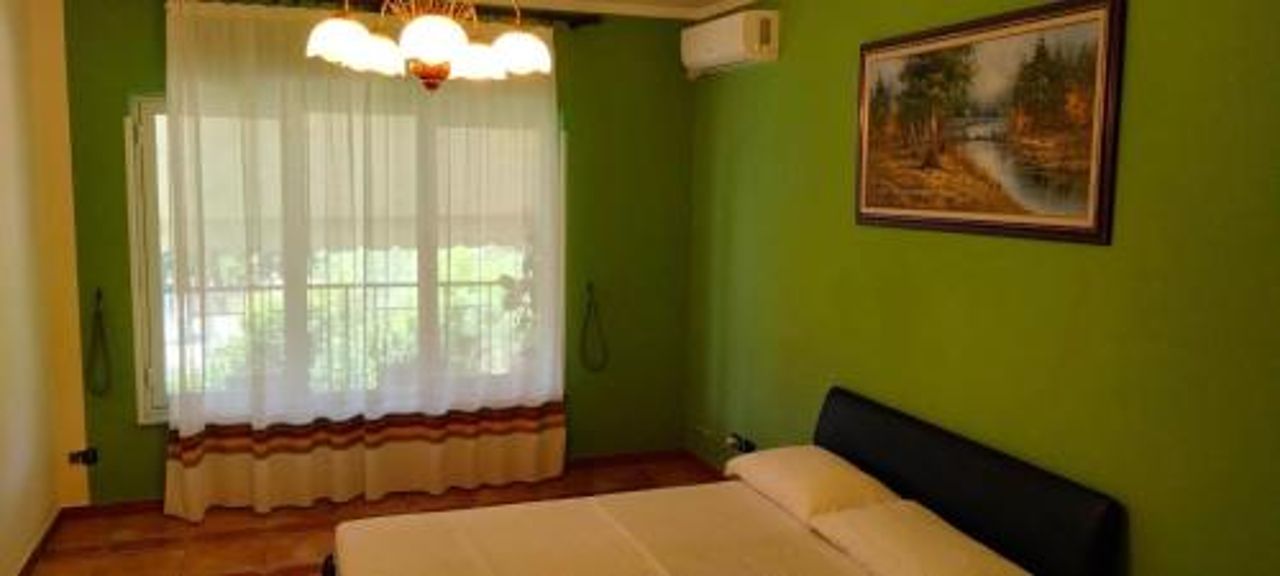 Vila Tahiri 2