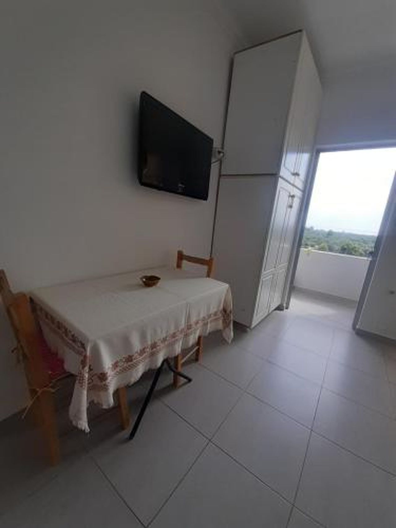 Borsh Amantius Apartments