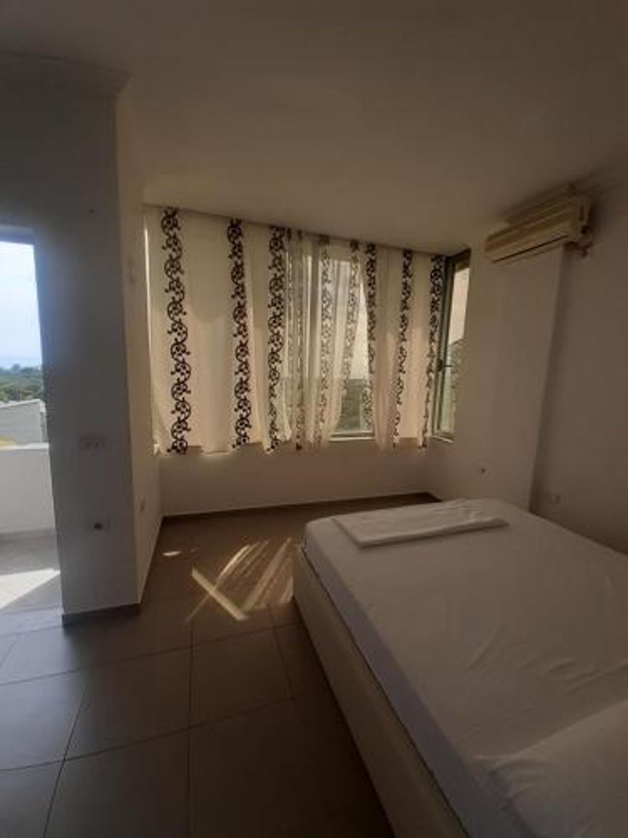 Borsh Amantius Apartments