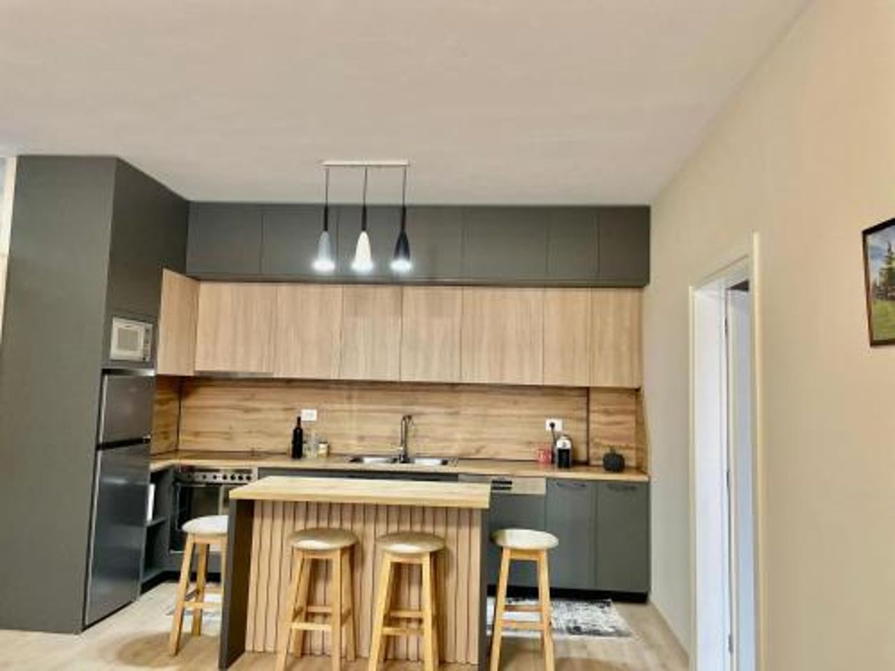 Adra's apartment