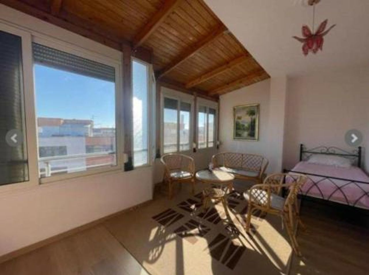 Airy, sunny & bright apartment in Golem