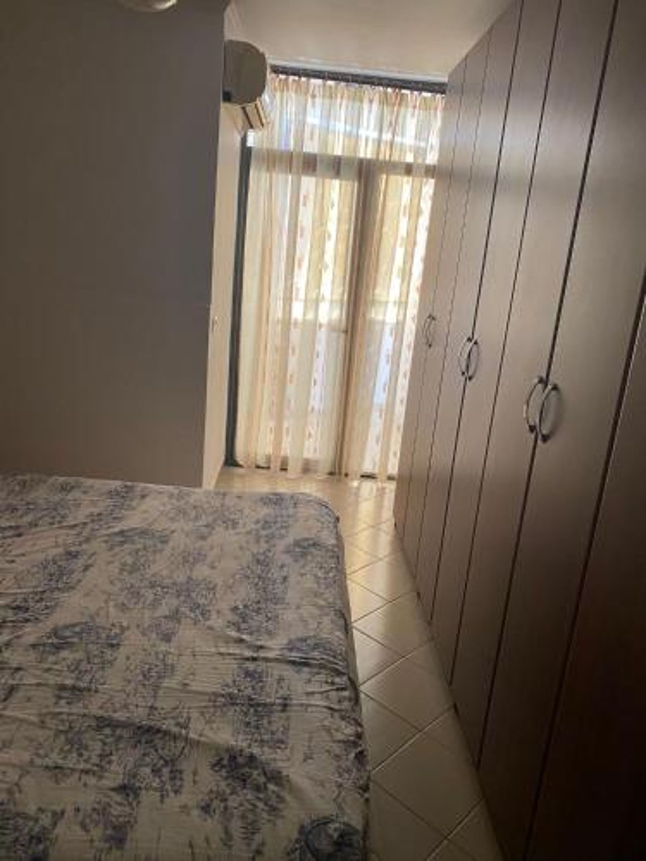 Globe apartement