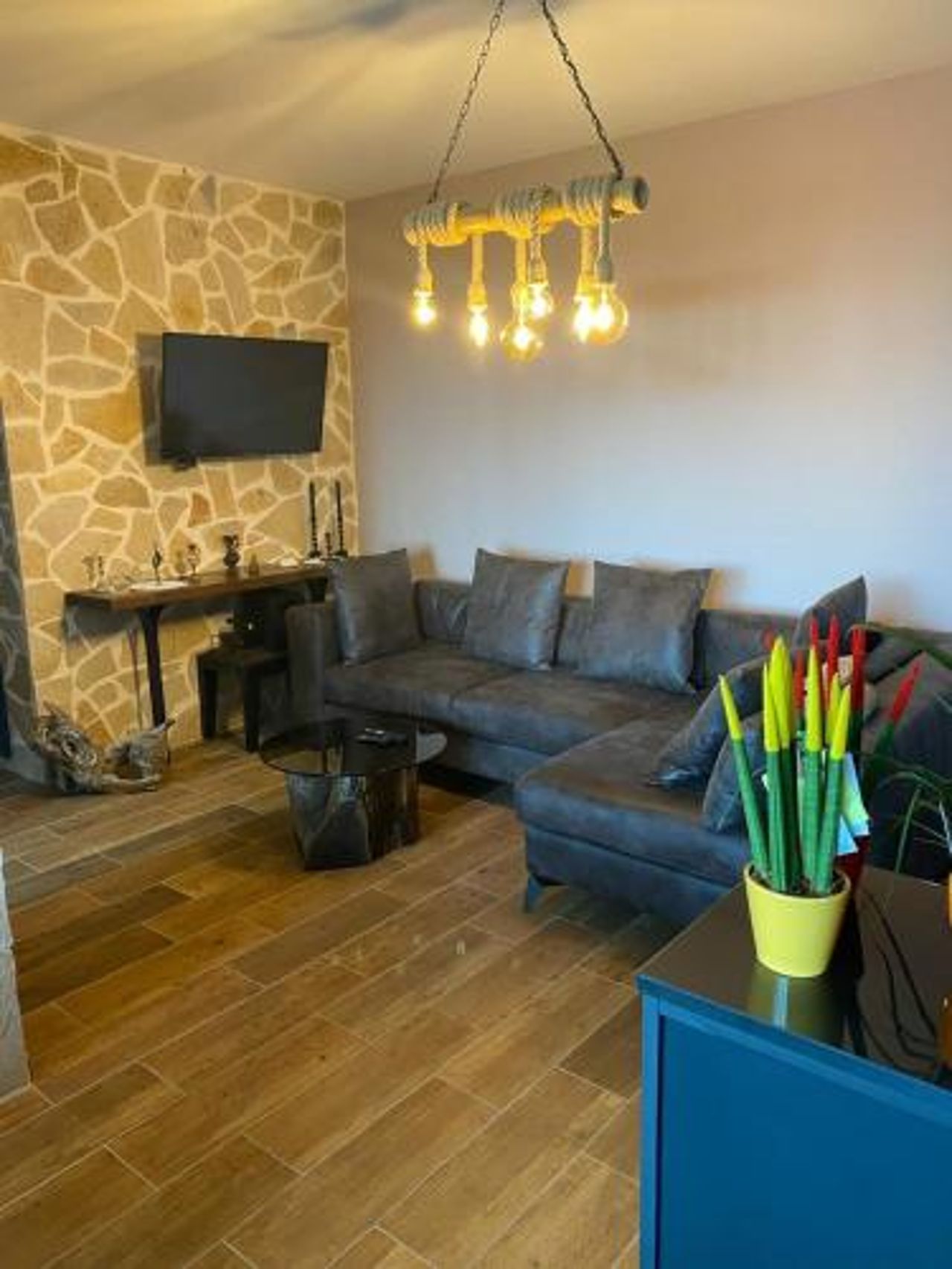 ES Luxury Apartment