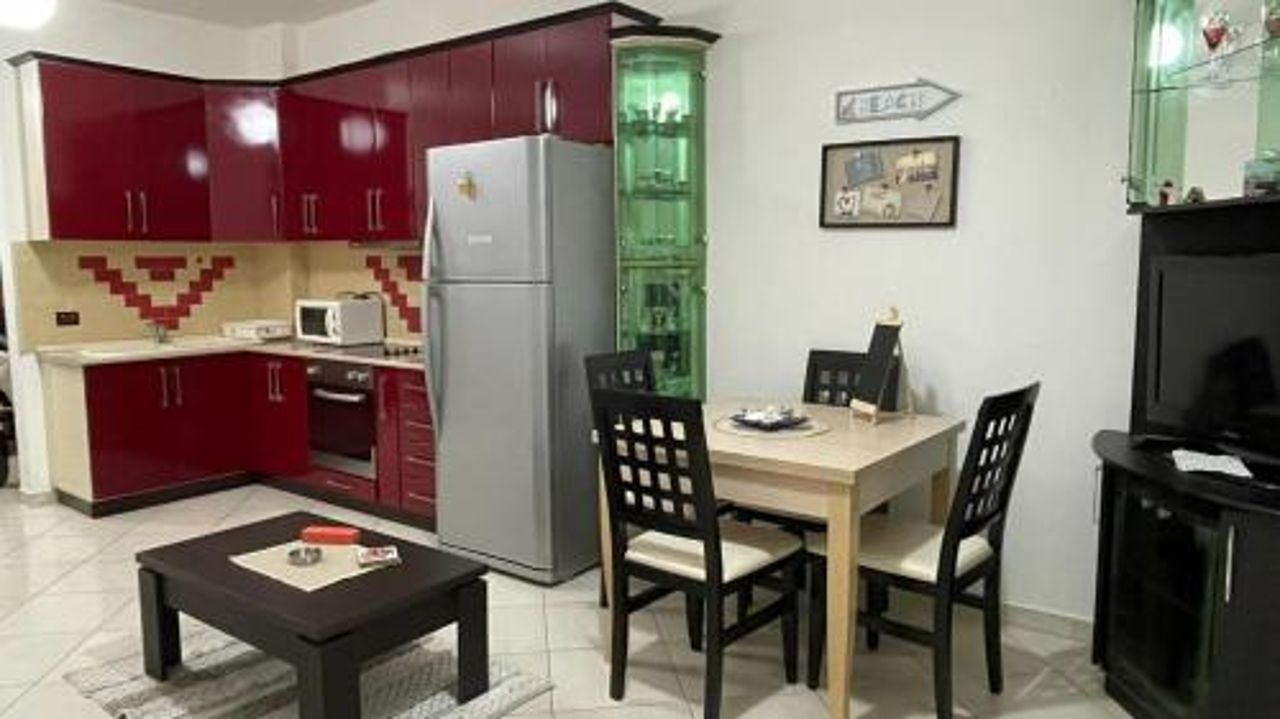 A & J Apartment