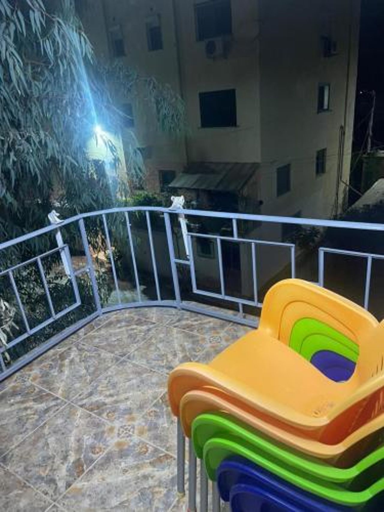 Inas apartment golem