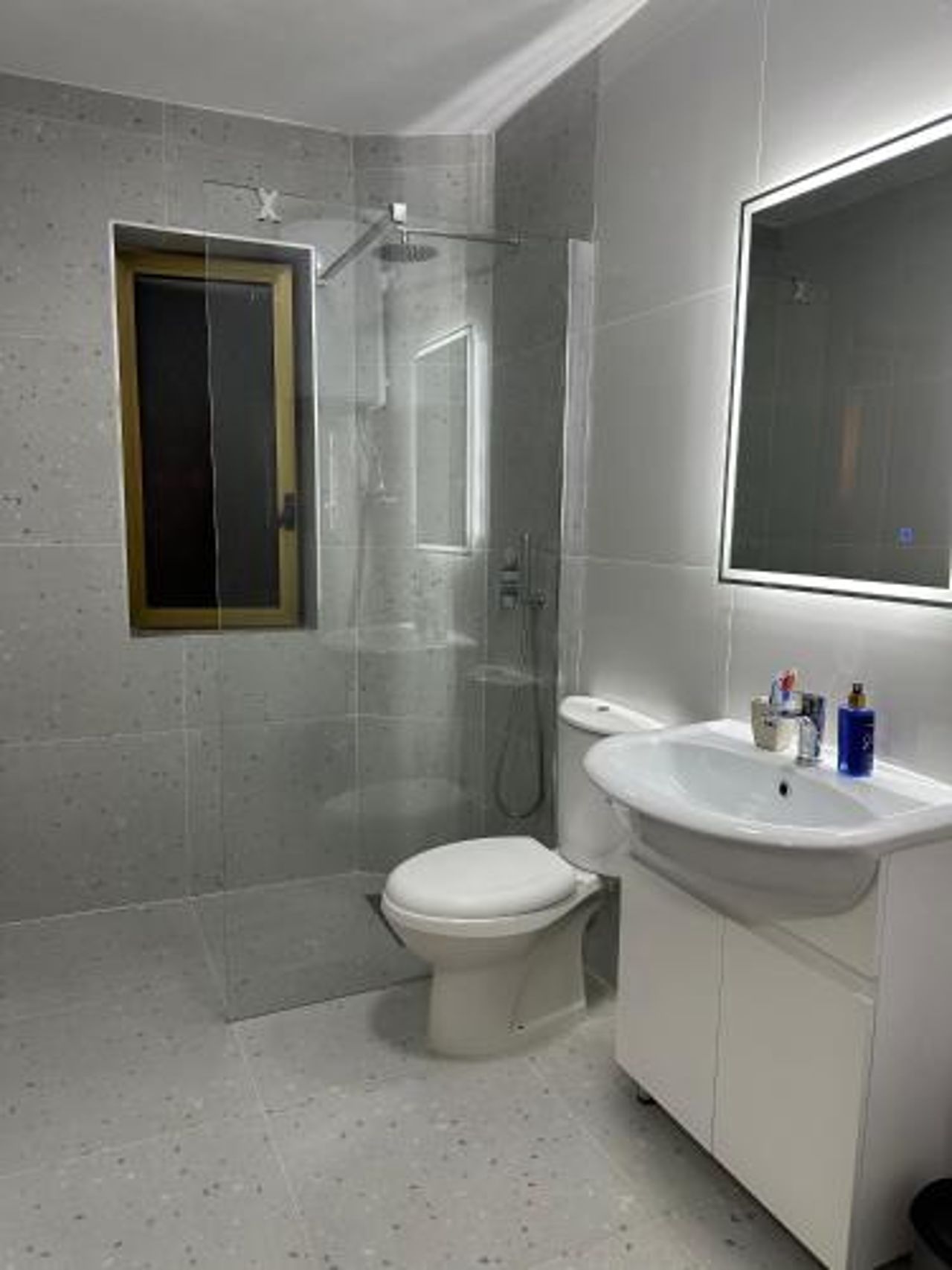 White apartment, in the center of Tirana