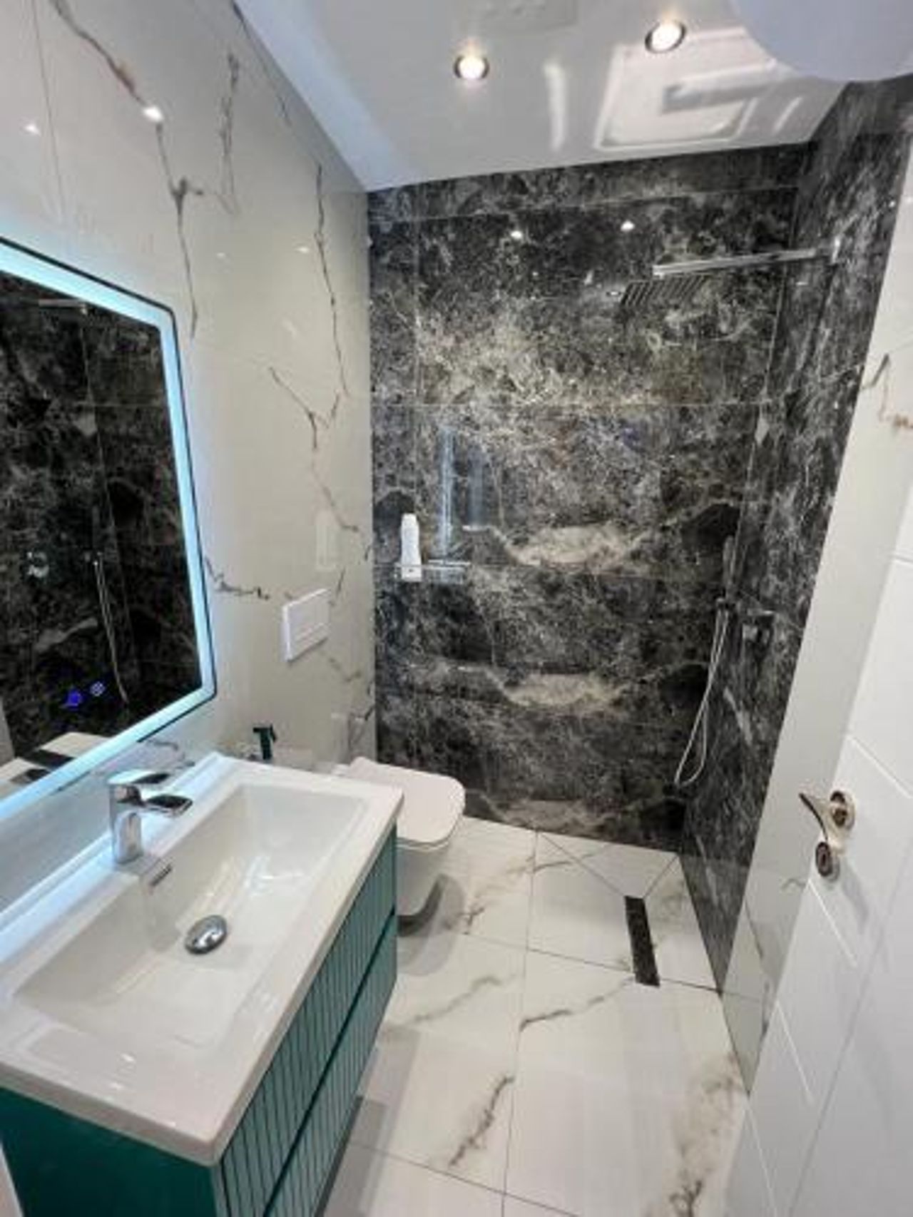 Leti Apartments M.Shyri1