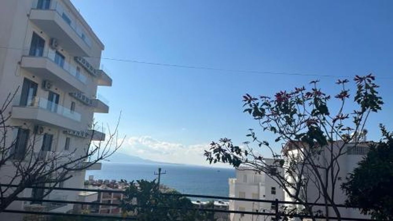Ailin's sea view studio
