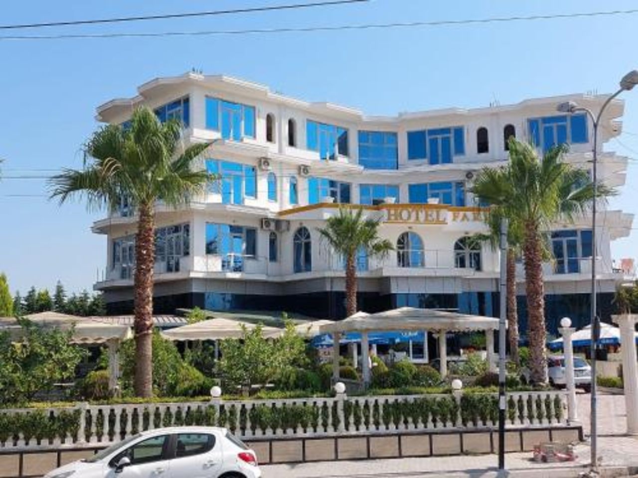 Fari Hotel