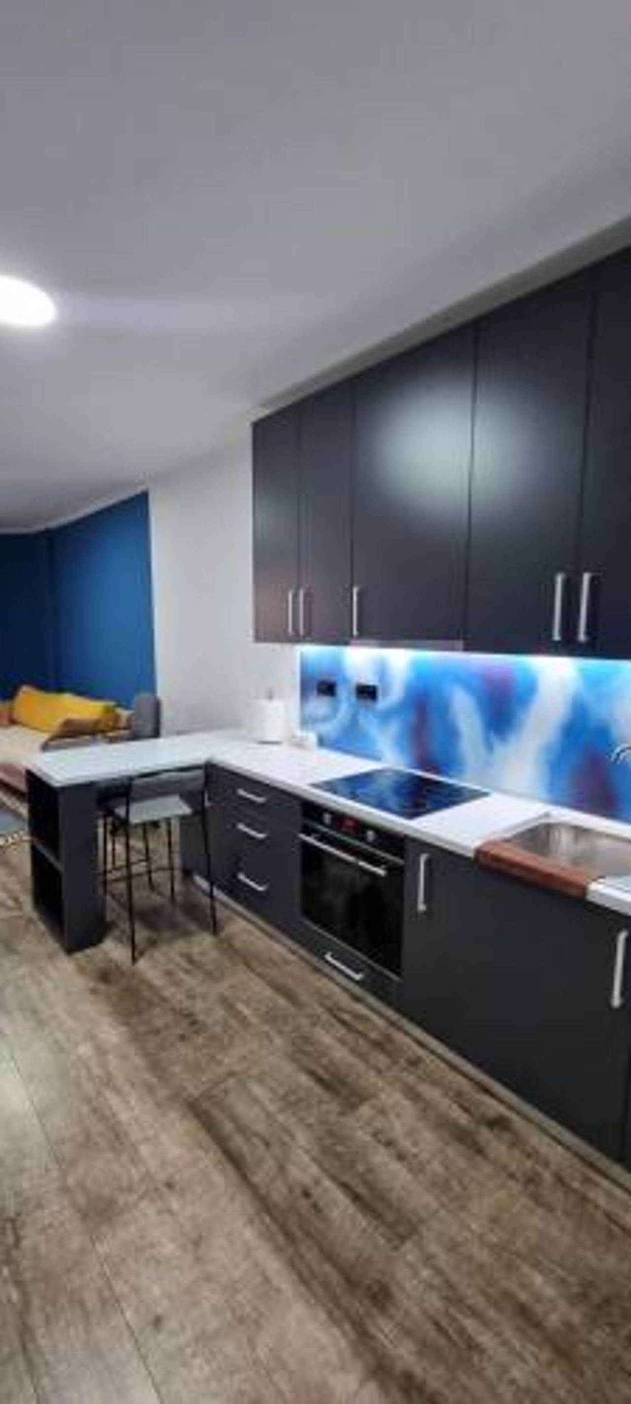 Lovely spacious 1-Bedroom Apartment