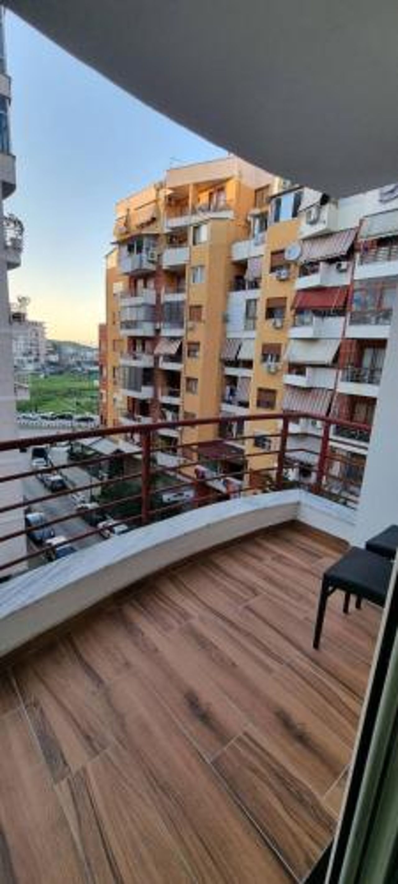 Lovely spacious 1-Bedroom Apartment
