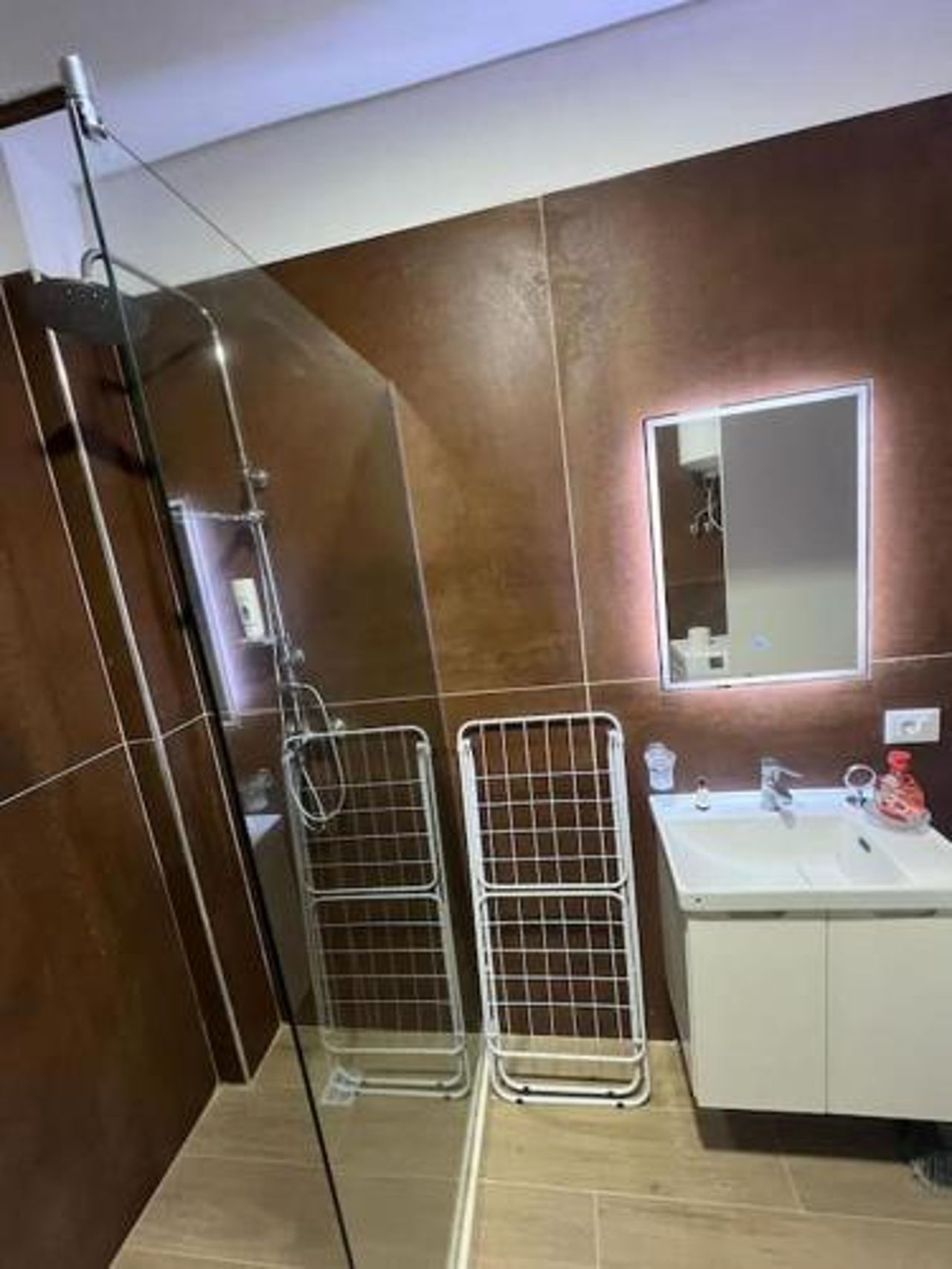 5th Floor Apartment Sea View, Qerret