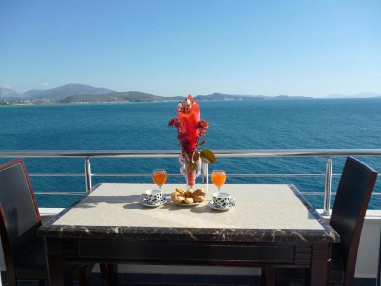 Beautifull Holiday Apartment Edlira