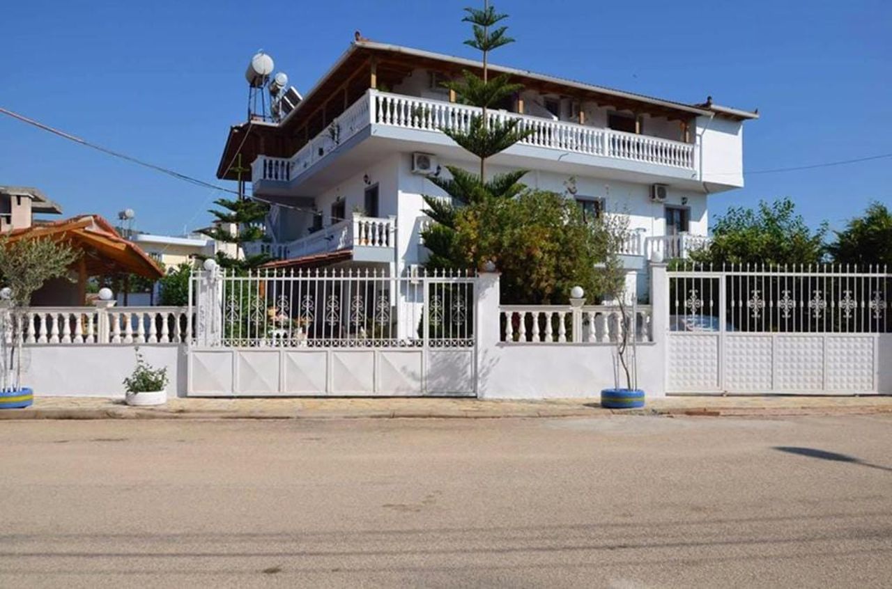 Garden Villa Veli