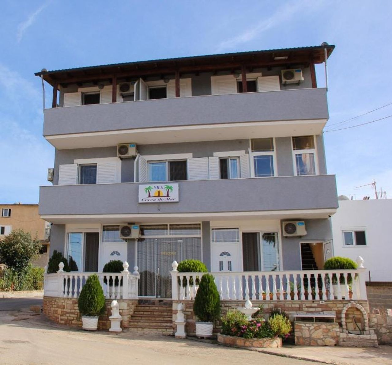 Vila Cerca de Mar