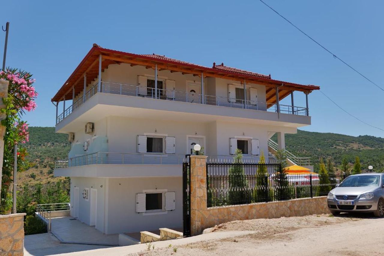 Vila Ervin Ksamil