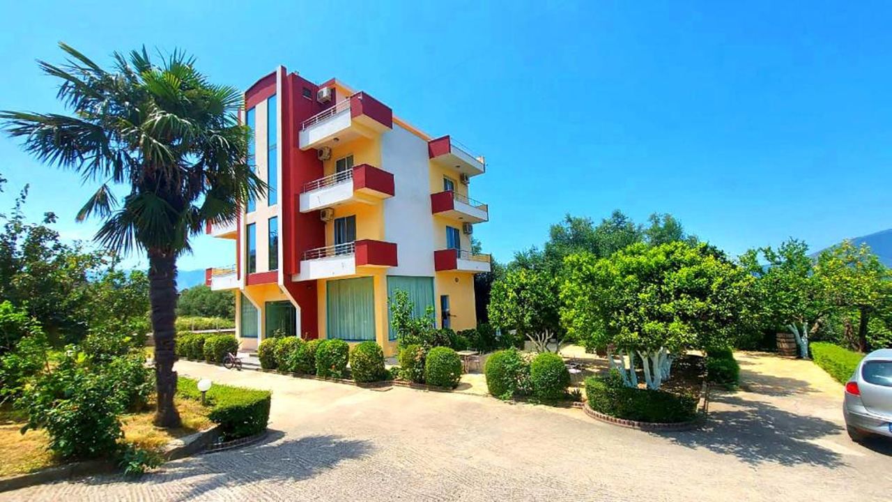 Hotel Dini