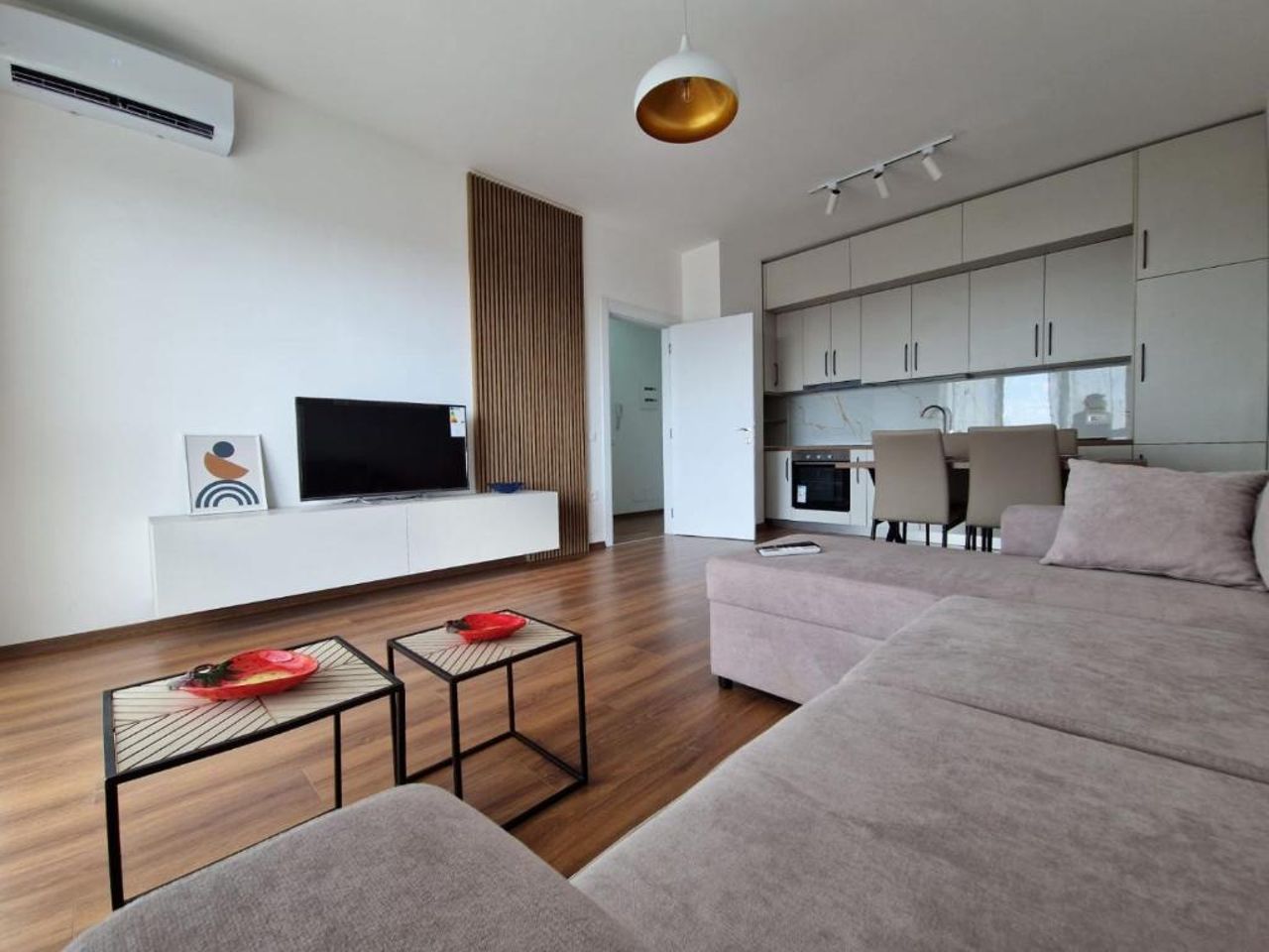 Red & White Palace Apartment