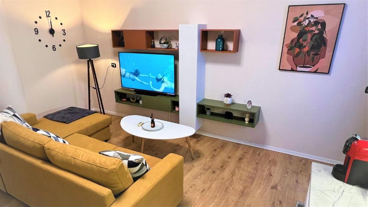 Colorful Comfy Condo CENTRAL Tirana (with Balcony)