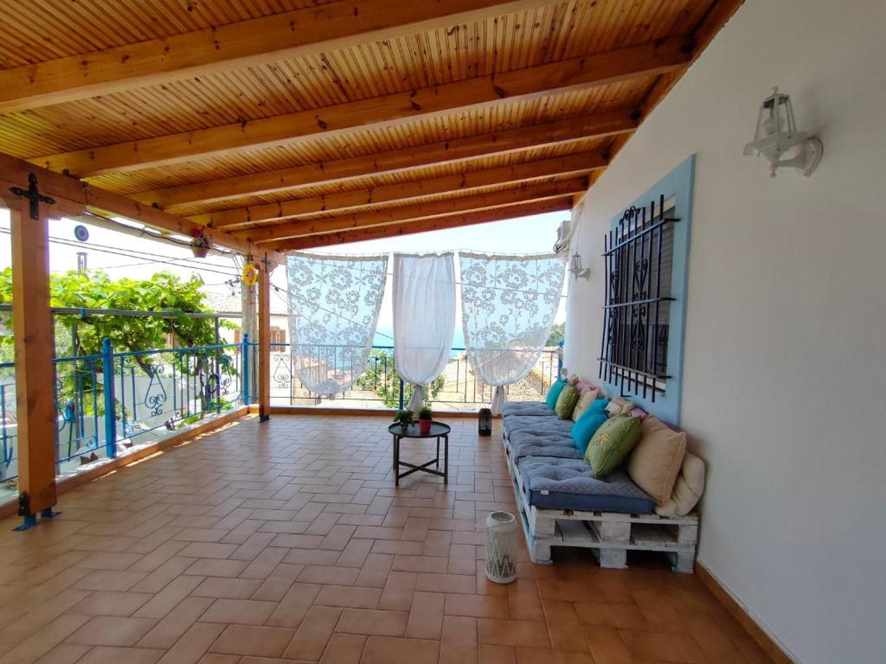 Kalderimi View House