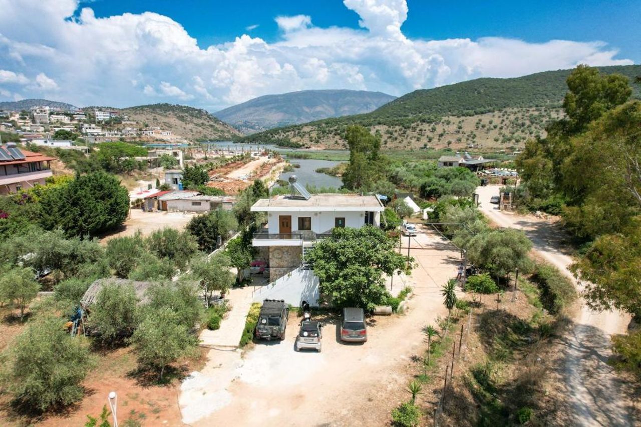 Garden Villa Lake Side & Glamping