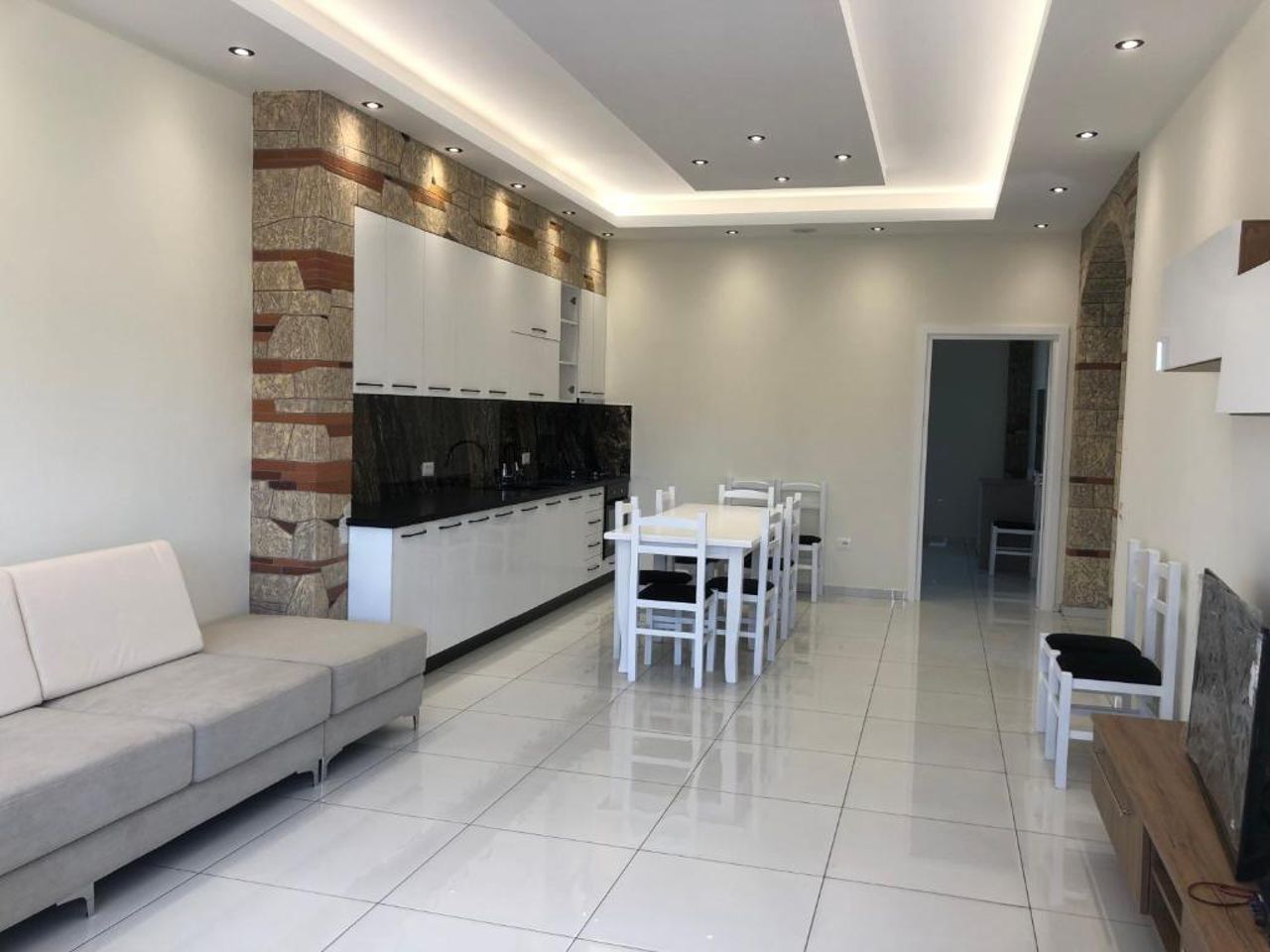 Franco Apartments