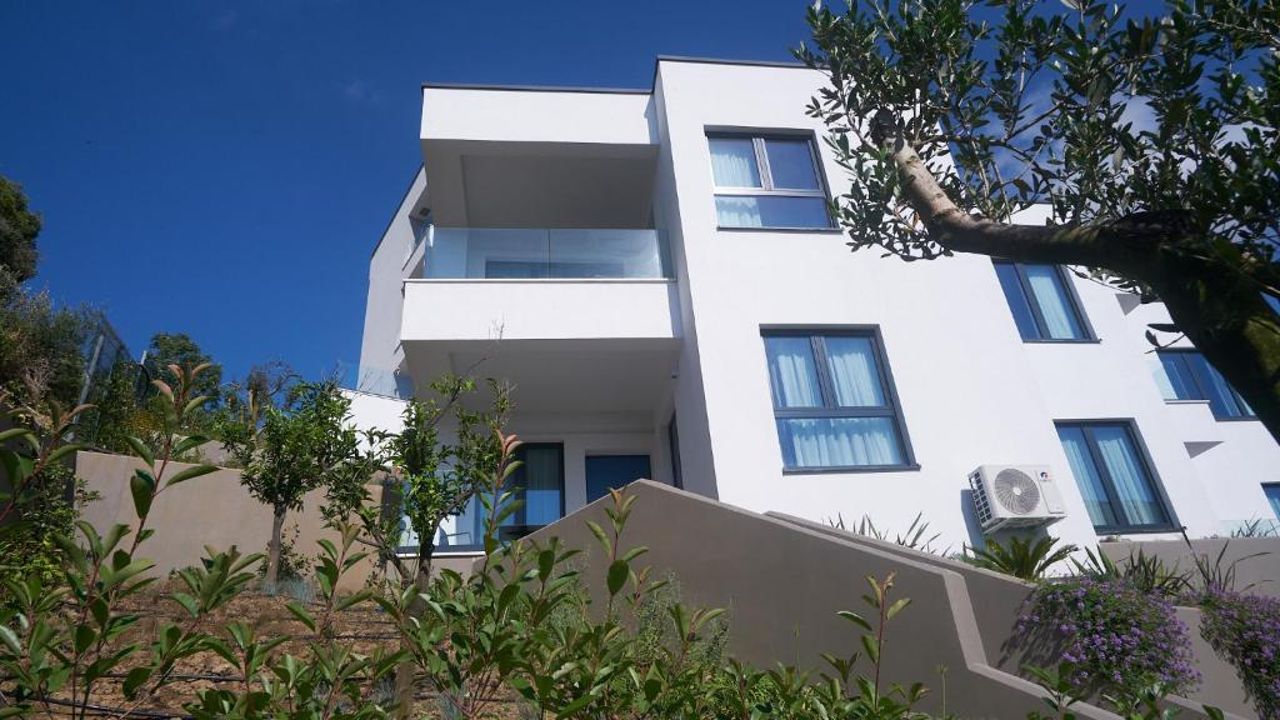 Sunset Residence Apartments