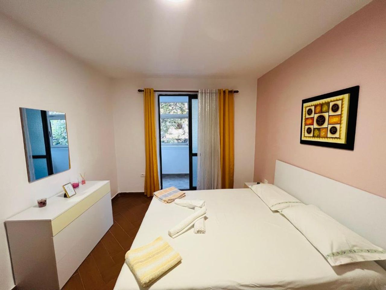 Skerdi’s Apartment – City Center