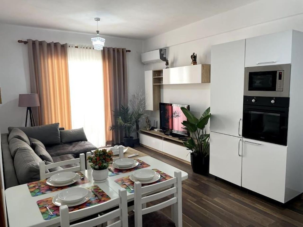 Laurent’s Durres sea apartment
