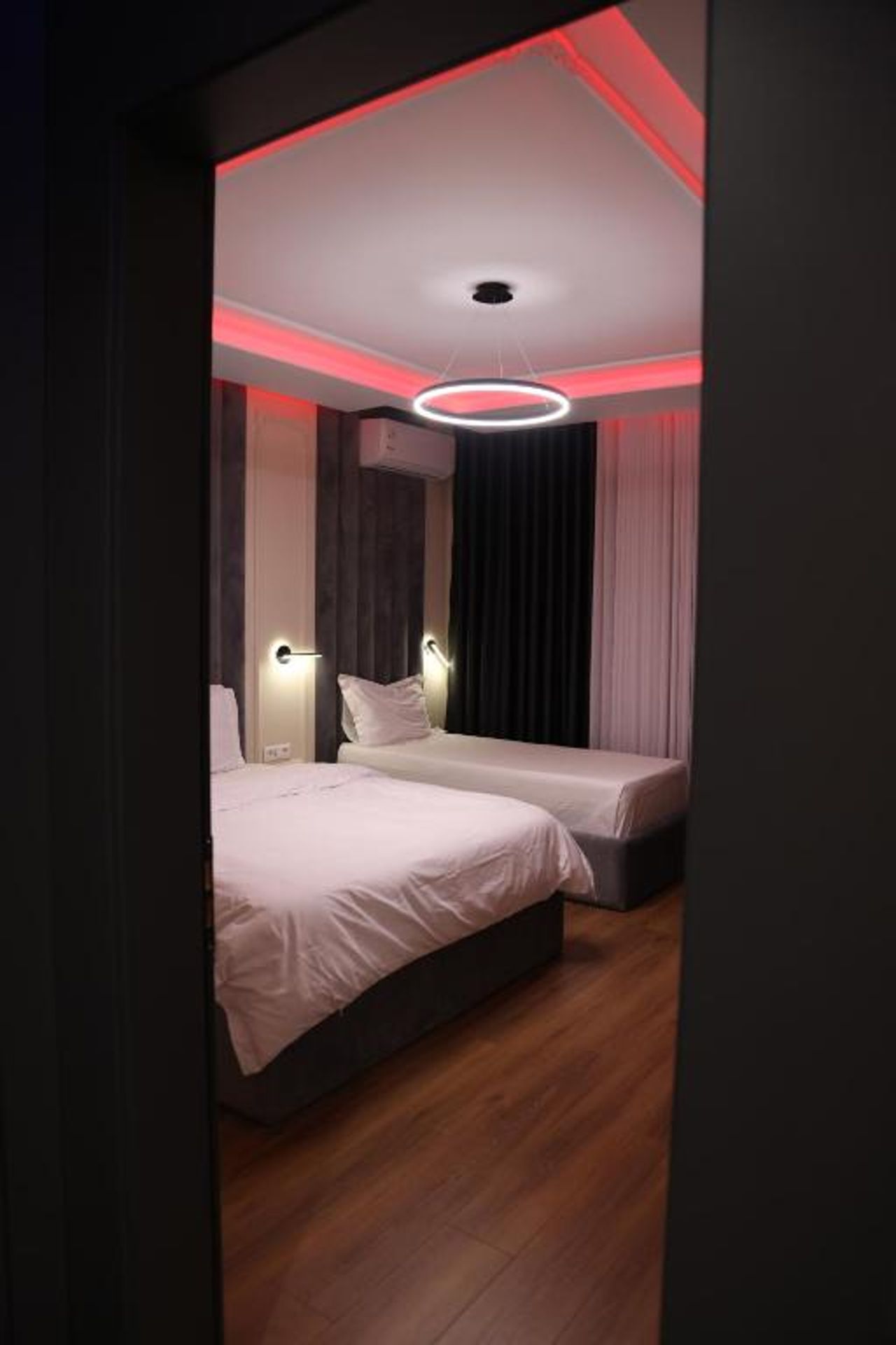 Sky View Hotel & Restaurant